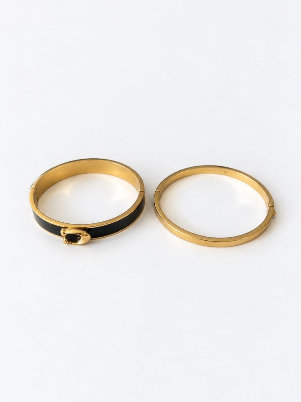 Coach Bangle Bracelet Set – Black Enamel C Logo & Gold-Tone